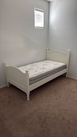 Twin Bed Frame & Mattress