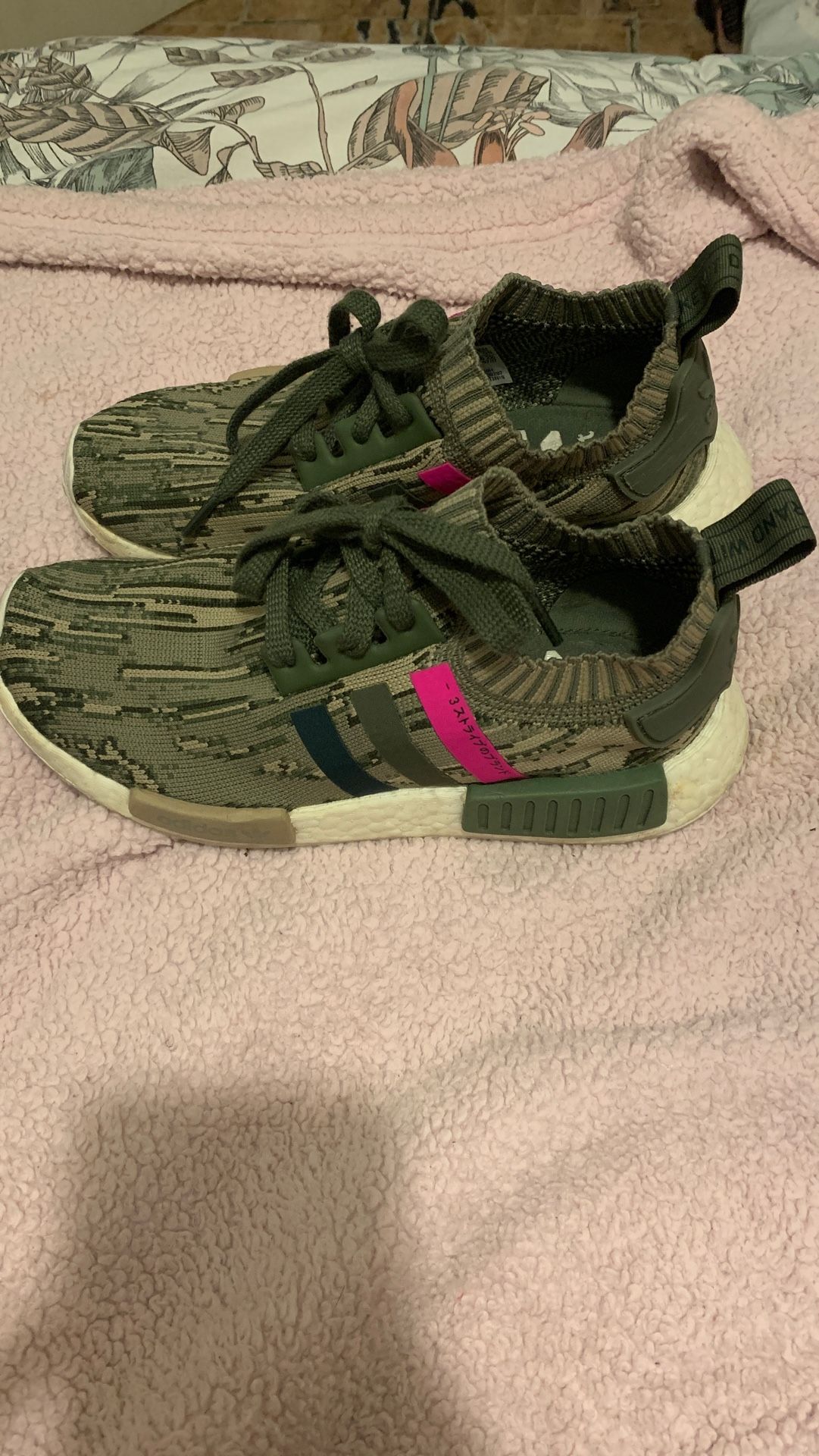 Adidas NMD Women’s size 6