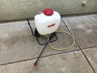 Solo 4 gallon fertilizer backpack sprayer