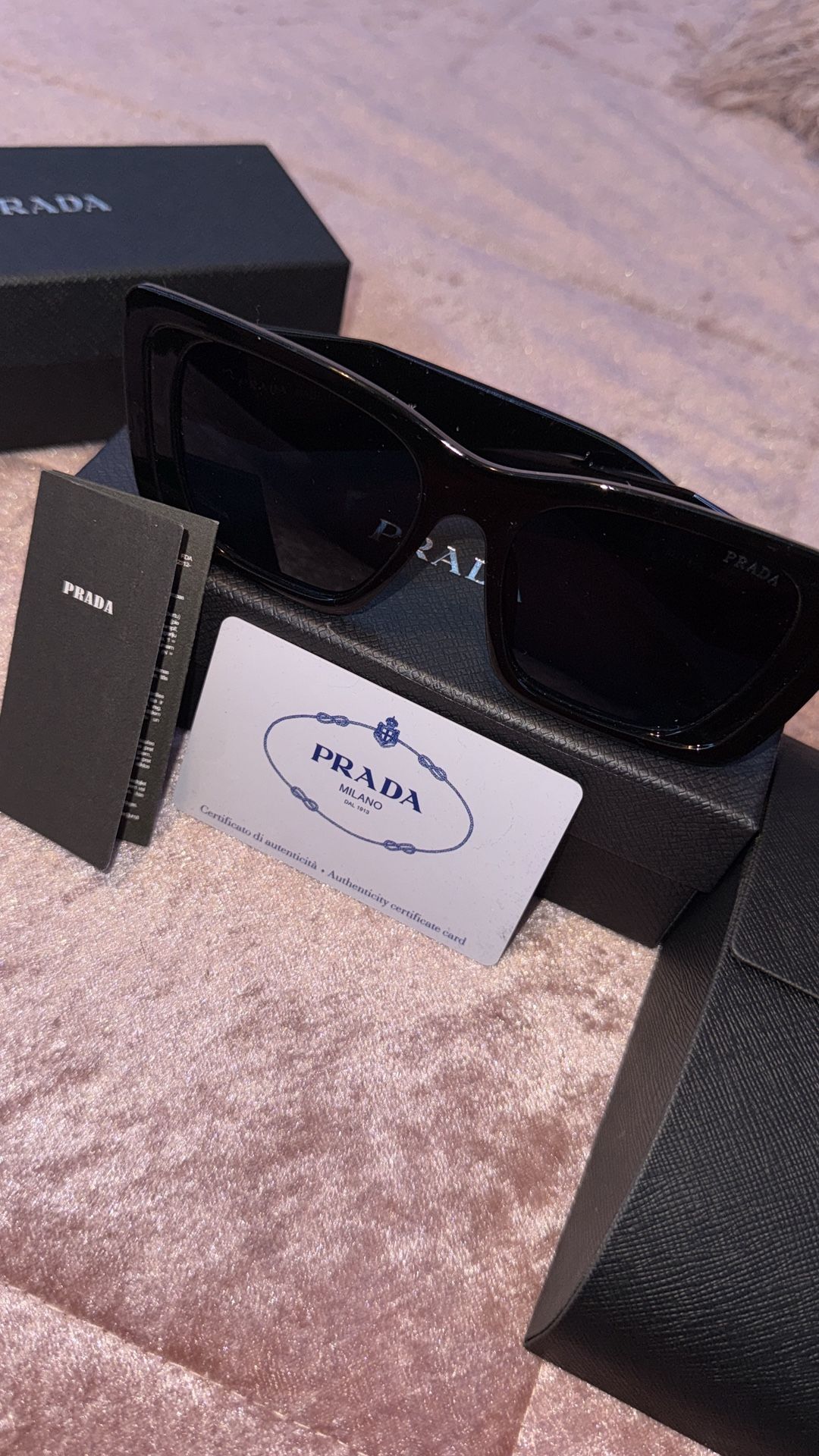 PRADA SUNGLASSES 😎