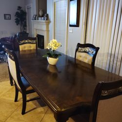 Dinning Room Table