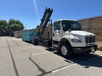 Class c freightliner Rolloff no CDL