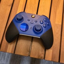 **Xbox Elite Series 2 Controller – Blue (Like New)** Only $90!