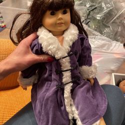 Lots Of American Girl Dolls