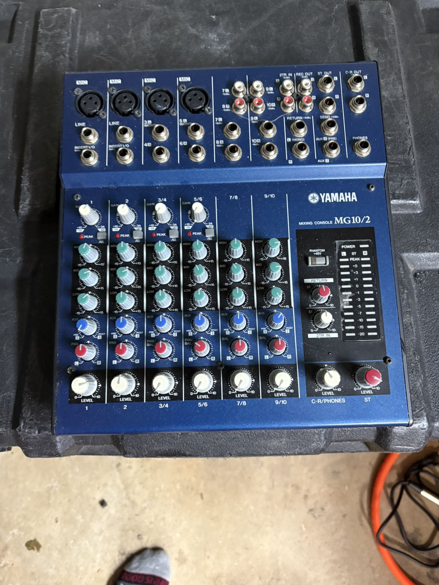 Pa, Yamaha Mixer MG10/2 / Power Amp , Crossover And Skb Case