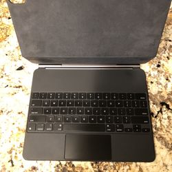 Apple12.9  Magic Keyboard 