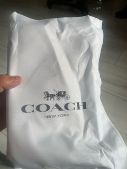 Authentic Coach Teri Shoulder Bag in Signature Canvas (Light Khaki/Sand) – Excellent Condition