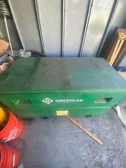 GREENLEE HEAVY-DUTY STEEL JOBSITE TOOL STORAGE CHEST