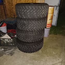 LT285/50/R20 all 4 tires $1000