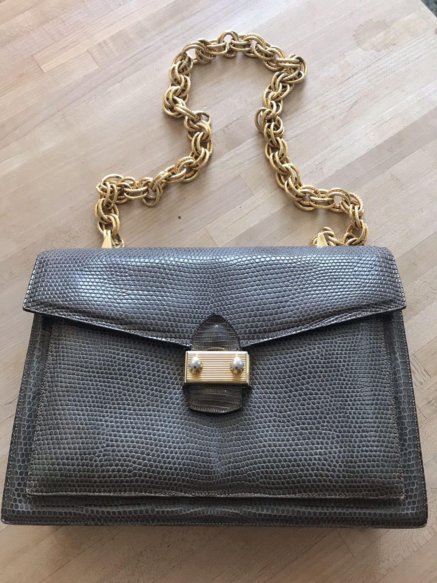 Finesse brand faux snake skin purse w heavy gold chain