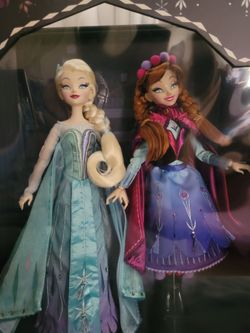 Disney  frozen  Anna and Elsa collector  doll set. Brittney Lee. Limited Edition.