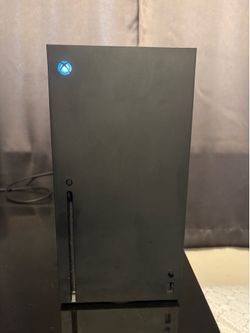 Xbox Series X 1TB Storage Quick Sale Bundle (READ DESCRIPTION)
