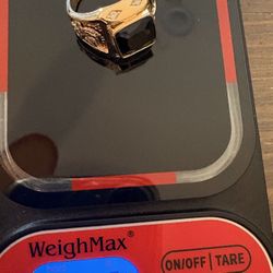 14k Solid Gold Ring 8.40 Grms