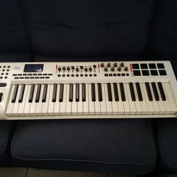 Axiom Pro 49 Midi Keyboard