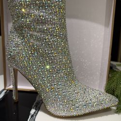 Beautiful Silver Rhinestone Ankle Boots 