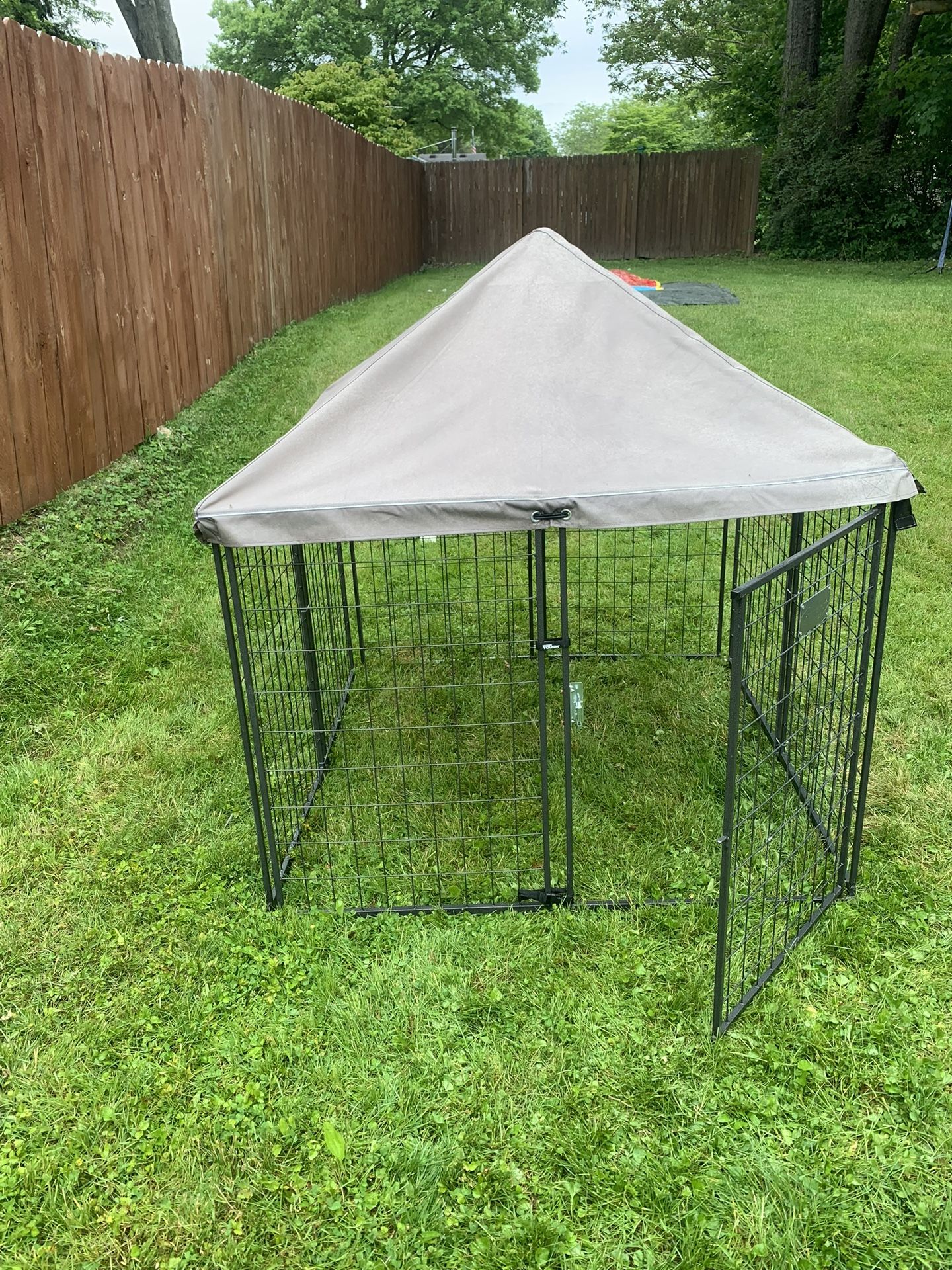 Dog Kennel (retriever Brand)