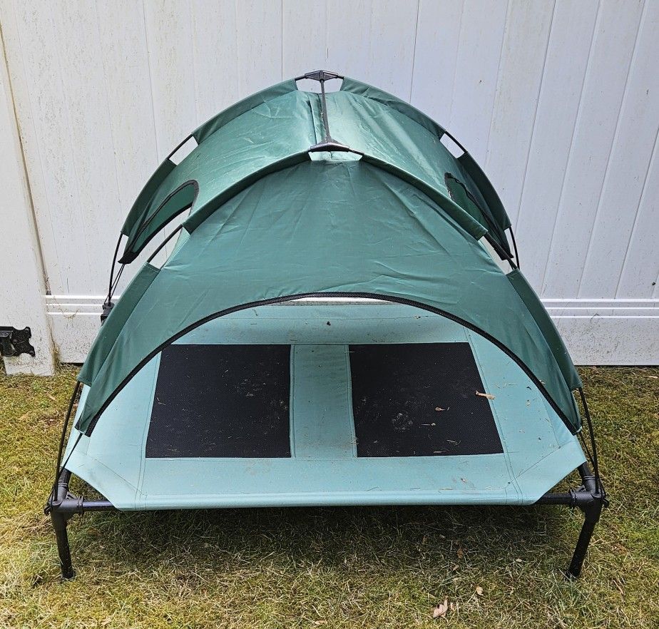 Awesome Outdoor Dog Bed w/Sun Shade