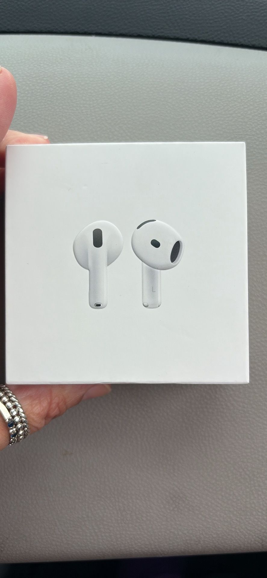 Apple AirPods 4