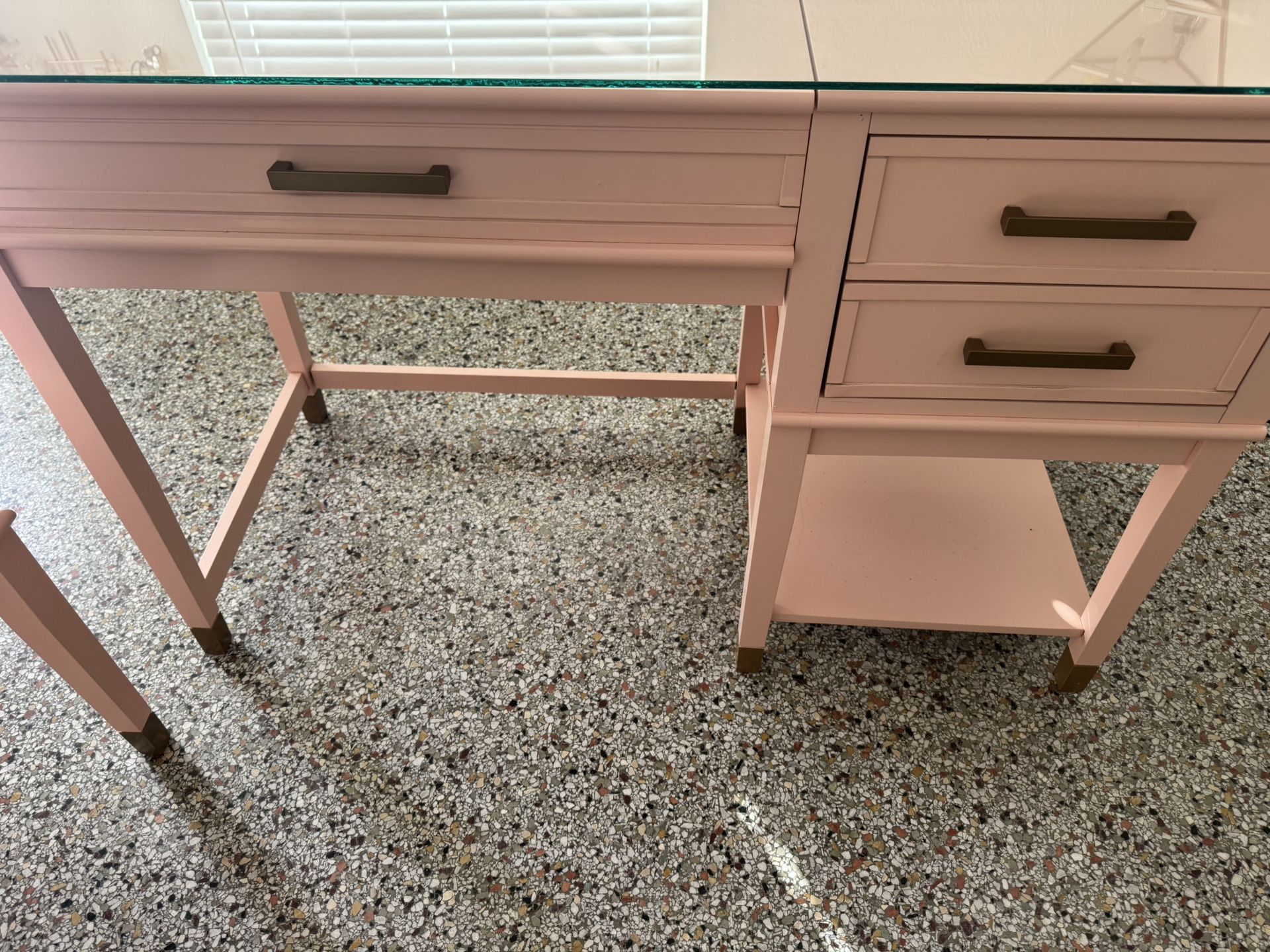 Girls bedroom set nightstand (2) and desk