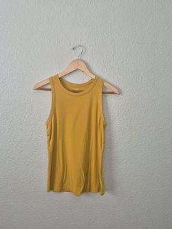Old Navy Womens Plain Yellow Tank Top Size: Medium