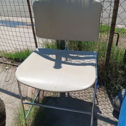 4 Chair 