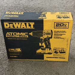 DeWalt Atomic 20V Brushless Hammer Drill Kit