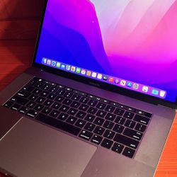 15” Touch Bar Apple MacBook Pro RETINA, I7 16GB RAM 500GB SSD $460