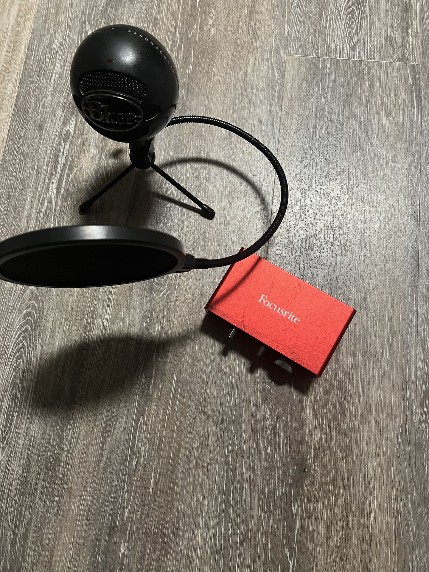 Focusrite Solo 3/ Snowball Mic