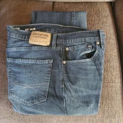 Signature Levi Strauss & Co S37 Slim Blue Jeans