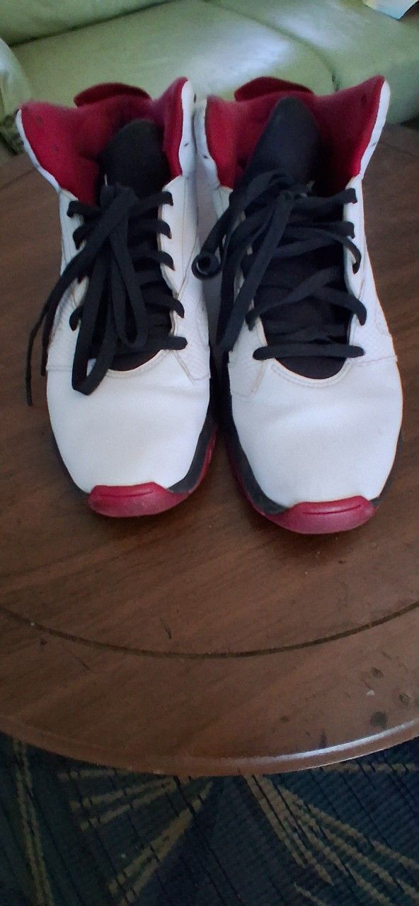 Jordan Lift-Offs Sneakers. Size 9.5. Color: Black/white/red