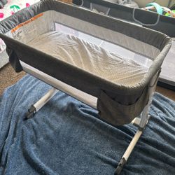 Simmons Bassinet