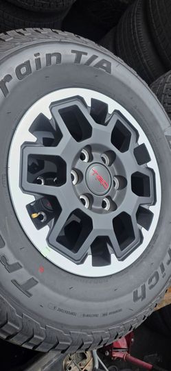 2026 Toyota Tacoma OEM 17" Wheels & BFGoodrich 265/70R17 Tires – Less Than 10 Miles