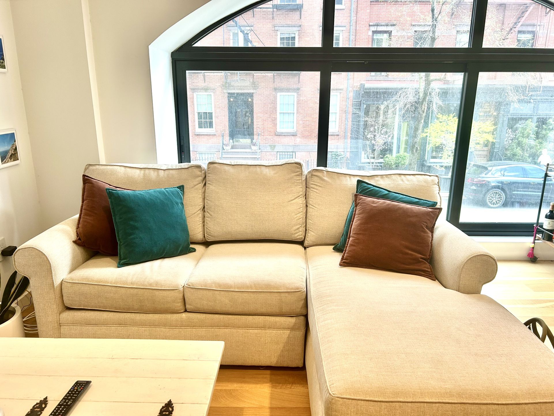 Sectional Sofa With Chaise