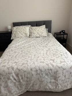 Bed frame with Headboard- Pickup tomorrow