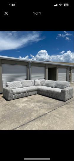 Light gray sectional couch