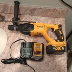 Dewhalt Rotary Hammer with Battery and Charger 