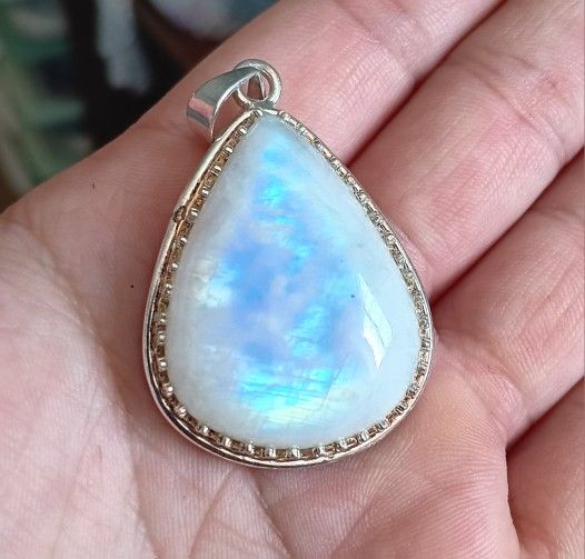 Rainbow Moonstone Pendant