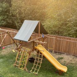 Children’s Play Set/swing