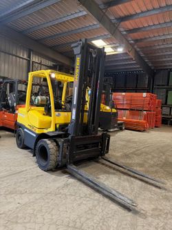 2015 Hyster 8,000 lbs capacity forklift