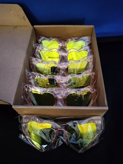 6 Pairs Of Pink & Gold Heart Shaped Sun Glasses