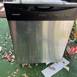 Frigidaire Dishwasher 