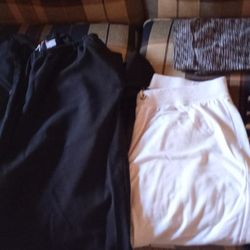 Womans Pants Large To Xlarge Good Condition $2.00 Each Or All For $20.00 