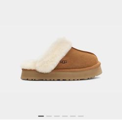 Women’s  UGG Platform