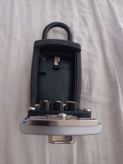 Combination Key Lock Box with Shackle