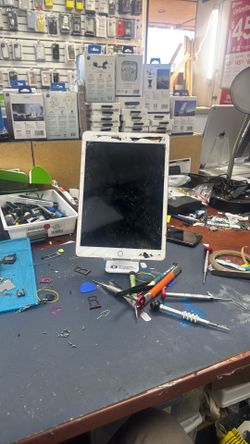 iPad 7th , 8th, 9th (glass) -fixx-with-us 👍