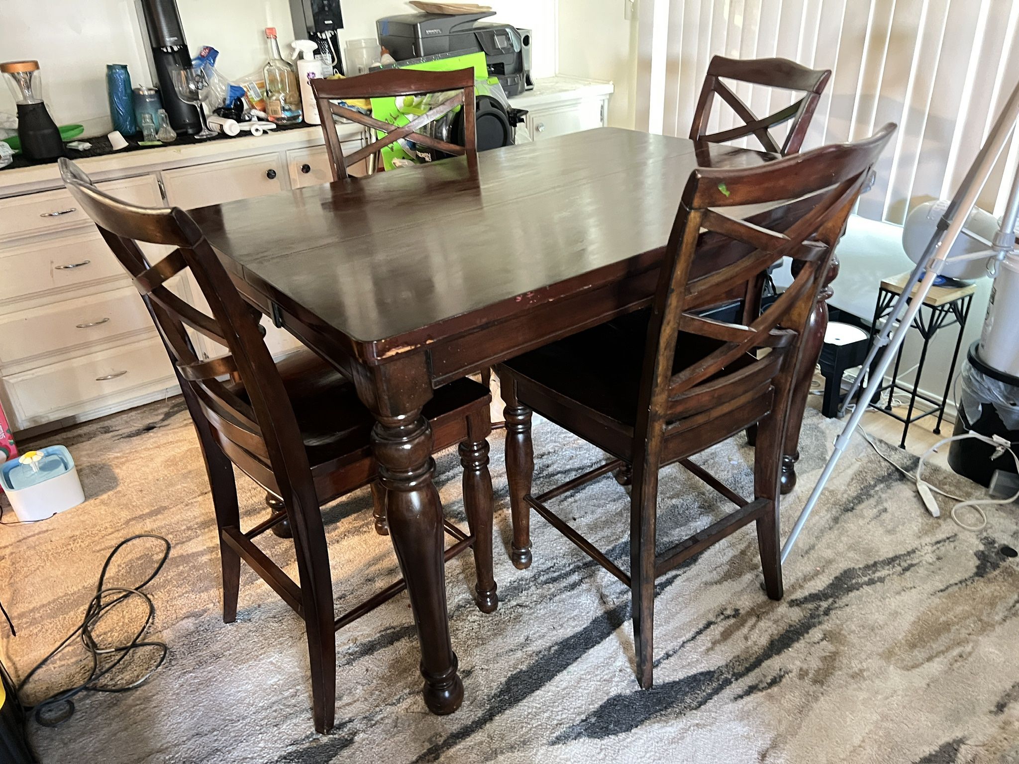 Countertop high dining room table 4 chairs, beautiful wood