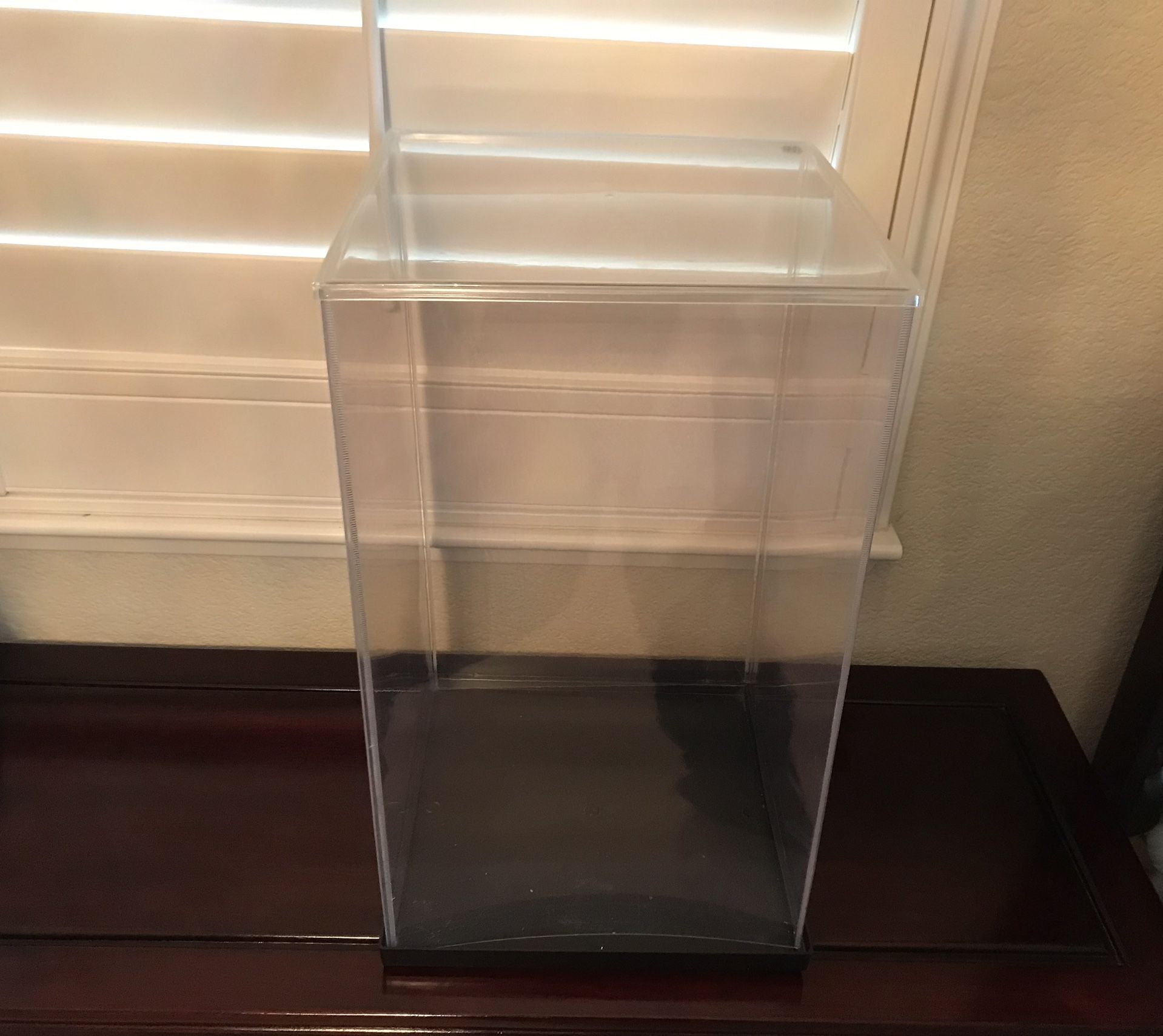 Clear Acrylic/ plastic Display Case