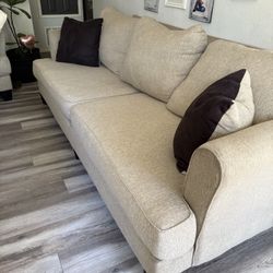  Sofa & Loveseat