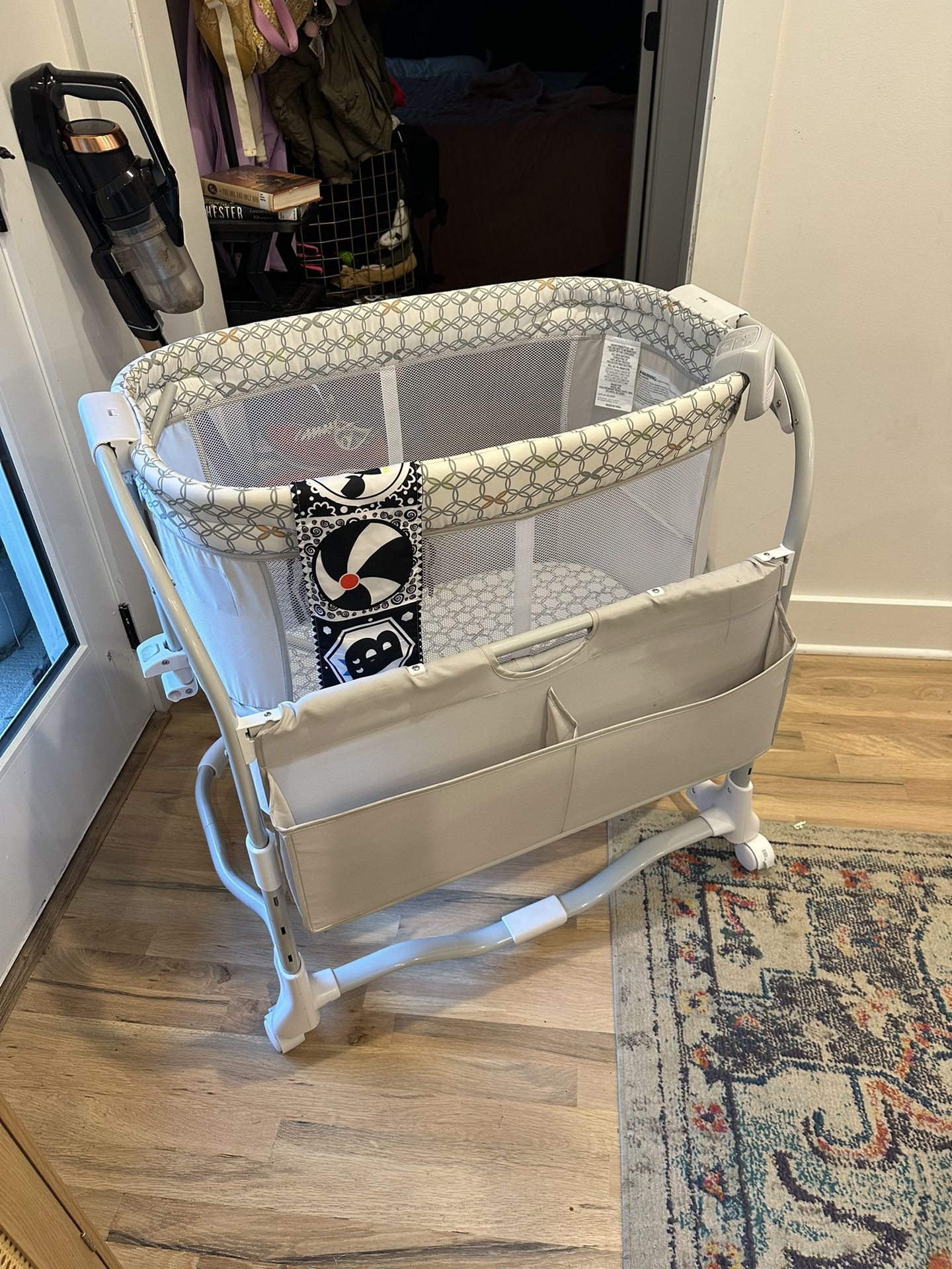 Newborn Bassinet By Ingenuity