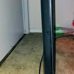 LG Smart TV HDR  50inch For 250 OBO 